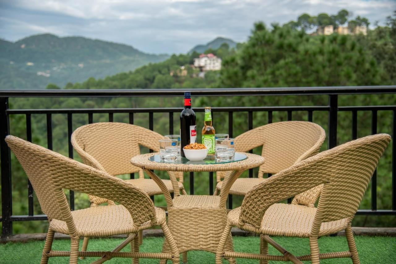 Himalyan Basera I Pvt Balcony I Serviced Apt I By Exotic Stays Kasauli Eksteriør bilde